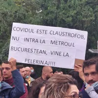 Protest în fața Mitropoliei Iași/FOTO: ziaruldeiasi.ro