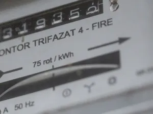 Factură la curent electric de 76 de milioane de euro. Un vrâncean a avut un şoc - Foto: Inquam Photos / Octav Ganea