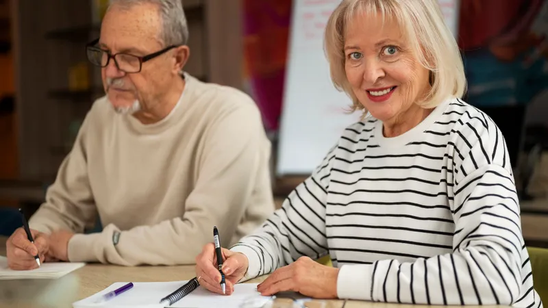 Cine sunt pensionarii care scapă de plata unor debite? Doar anumite categorii beneficiază de scutire Foto: Freepik (fotografie cu caracter ilustrativ)