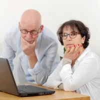 Care pensionari pierd sute de lei la pensie de săptămâna viitoare? Instanța a decis definitiv - Foto: Freepik
