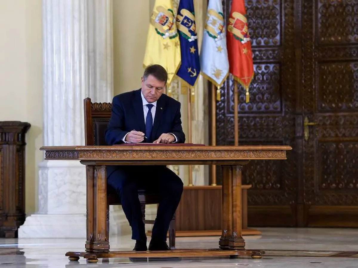 Se pot organiza concursuri de admitere în magistratură în 2021 și 2022. Iohannis a promulgat legea. / Foto: eskape.ro