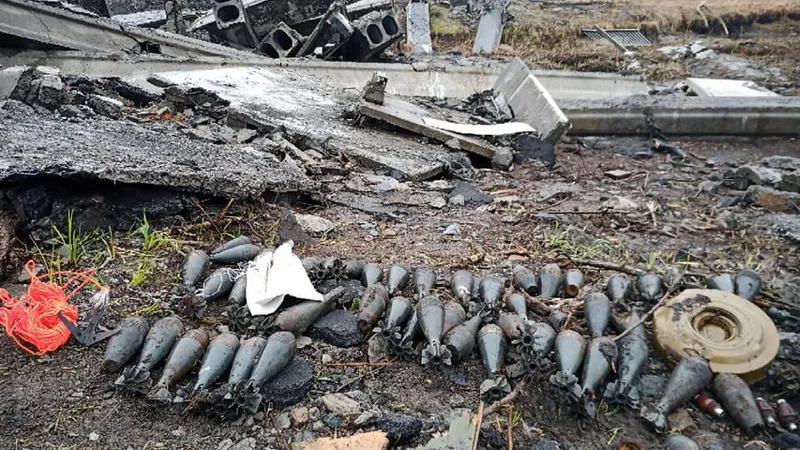 Război, ziua 61: 13 tancuri rusești și 3 avioane, doborâte la Donețk. Asediul continuă în Mariupol / Cartierul general al forțelor ucrainene