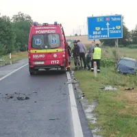 Accident cu doi morți în Constanța. O mașină s-a făcut bucăți după ce s-a izbit de un TIR Foto: replicaonline.ro