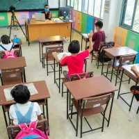 Elevii, filmați non-stop la școală. Proiect de lege pentru siguranța copiilor. Ce părere aveți?  - Foto: Edupedu / imagine cu caracter ilustrativ