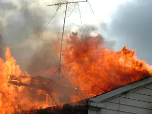 Tragedie în Vaslui. Un copil a pierit și o femeie, rănită grav după casa le-a fost mistuită de foc - Foto: Profimedia images -  Caracter ilustrativ