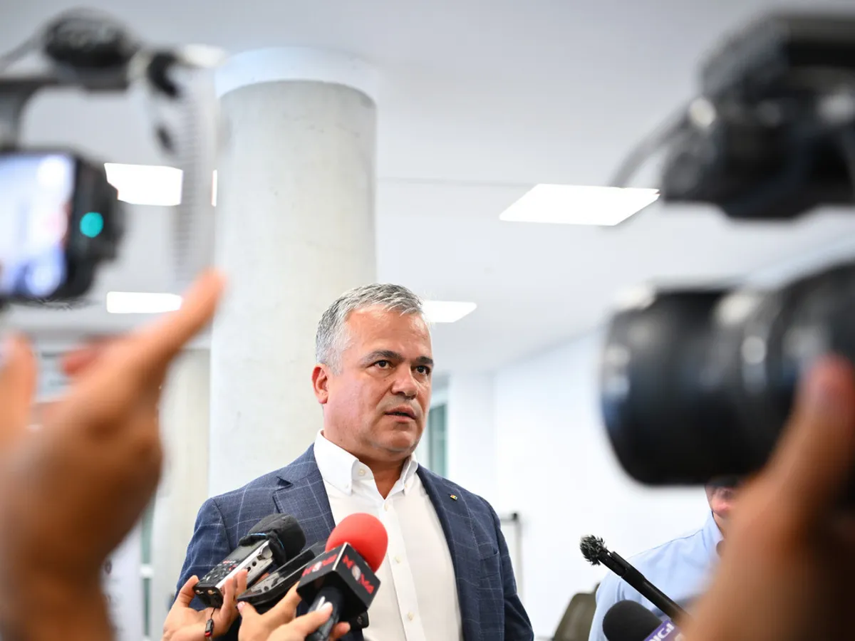 Liberalul Adrian Veștea, noul premier desemnat: Un economist, fost primar la Râșnov, șeful județului Brașov