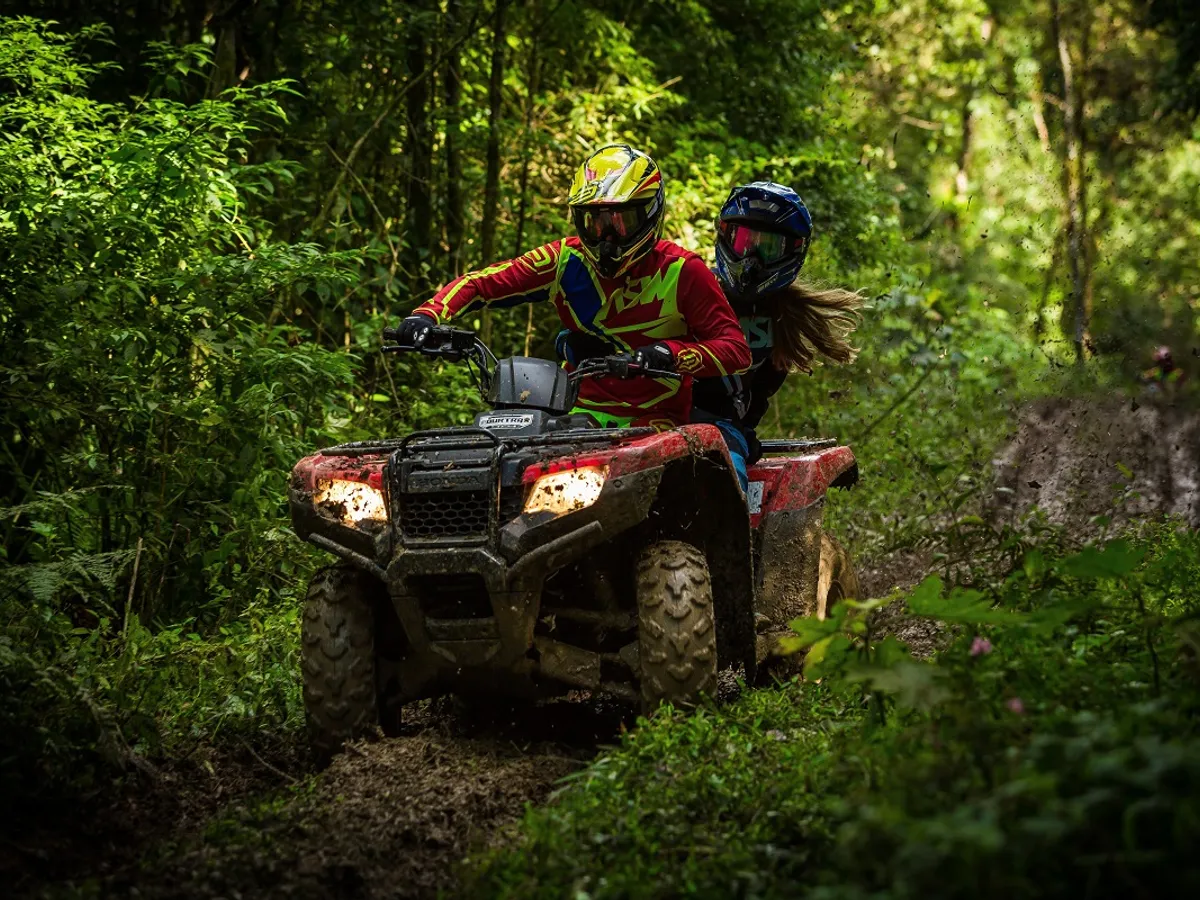 Accident grav de ATV în județul Alba. Două persoane, duse de urgență la spitalul din Alba-Iulia.