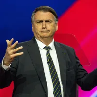 Fostul președinte brazilian Jair Bolsonaro este acuzat că a încercat să introducă ilegal în ţara sa bijuterii scumpe oferite de Arabia Saudită în 2021 - Foto: Profimedia Images