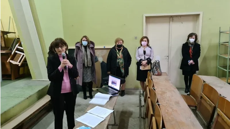 Artificiile, mai importante decât Colegiul Pedagogic. Avocatul Poporului intră pe fir