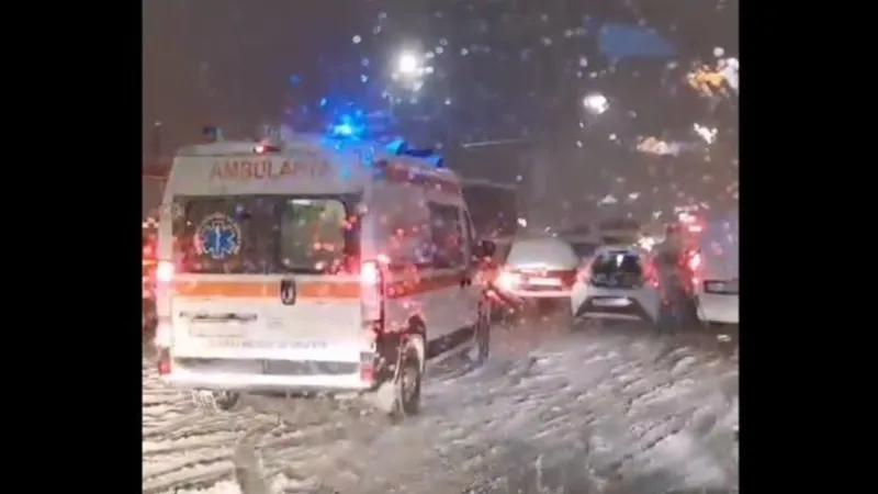 Calvarul din trafic, descris de ambulanţierii de serviciu din Iași: „Nu am mai văzut aşa ceva” - Foto: Ziarul de Iași
