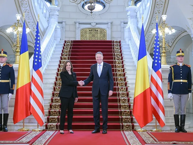 VIDOE Declaraţii susţinute de vicepreşedintele SUA Kamala Harris şi de Klaus Iohannis