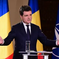 Nicușor Dan: A8 nu e un moft local, este o poartă europeană - Foto: Nicuşor Dan, la dezbaterea de pe TVR, de la care George Simion a lipsit - Foto: Profimedia Images