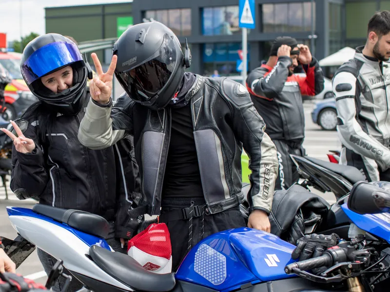 Motocicliștii vor putea utiliza banda dedicată transportului în comun și vor avea parcări gratuite - FOTO: Inquam Photos / Andrei Apolzan