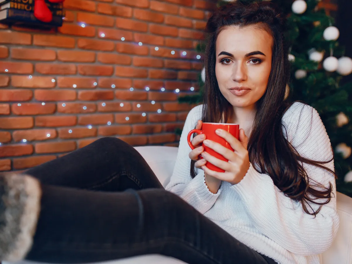 Băutura cu alcool care te ferește de răceală și gripă. O faci acasă din câteva ingrediente - Foto: Freepik (Imagine cu rol ilustrativ)