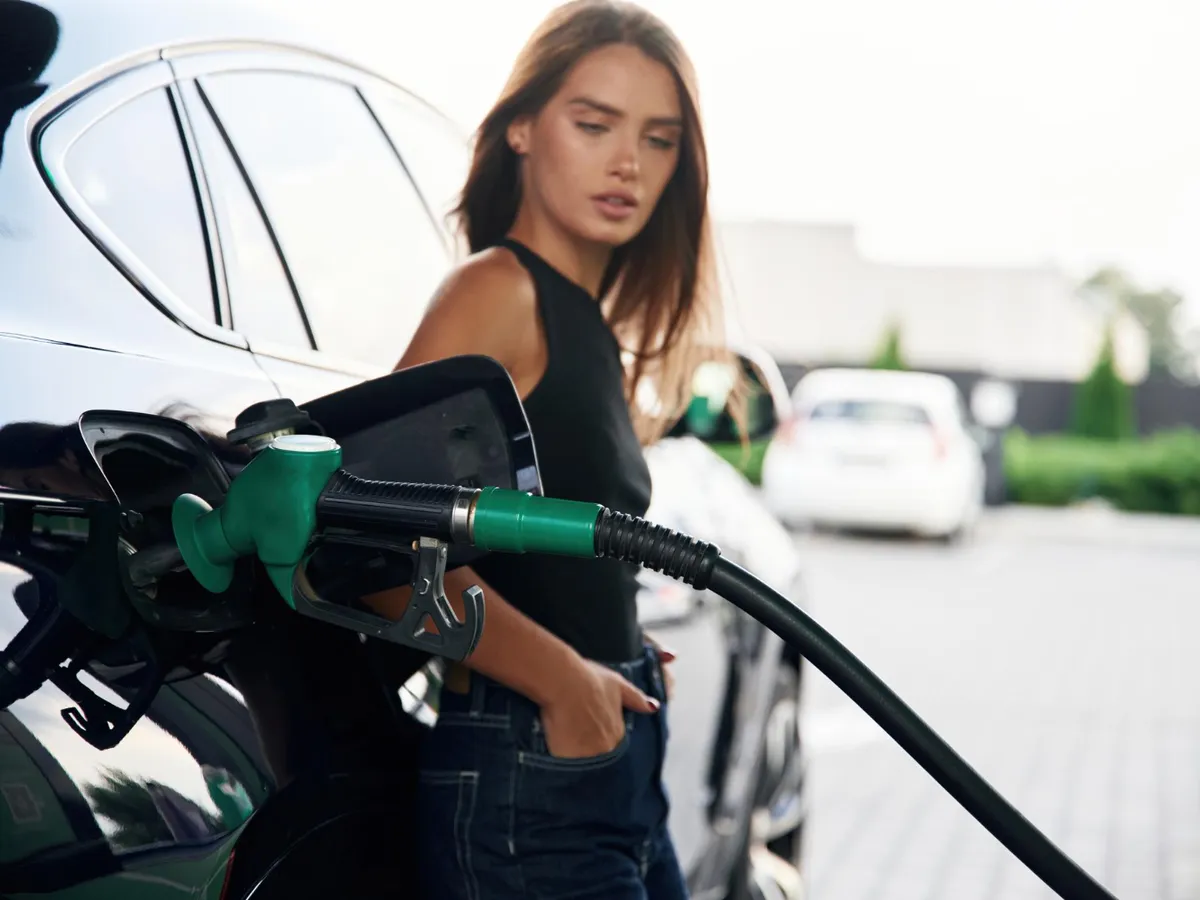 Femeie alimentând - Foto: Freepik