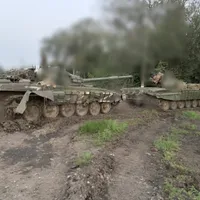 VIDEO Un tanc rusesc a sărit în aer după ce comandantul a ignorat celelalte blindate distruse - FOTO: Twitter/UAWeapons