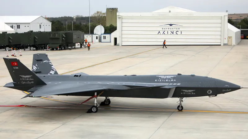 Dron Kizilelma, un adversar de temut pentru avioanele F-35 și Su-57. Poartă amprenta Bayraktar - FOTO: Profimedia