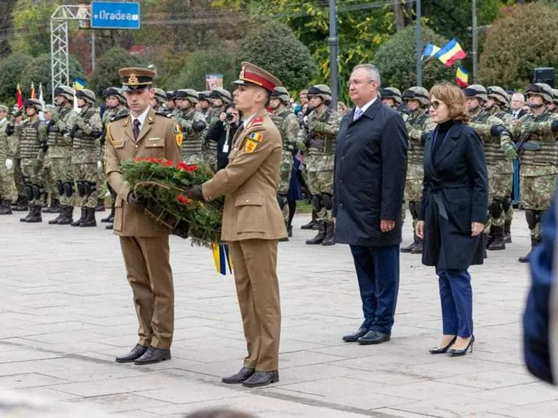 Ciucă a adus un omagiu militarilor români care eliberau Transilvania de Nord de sub ocupaţia străină - Foto: Facebook/ Nicolae Ciucă