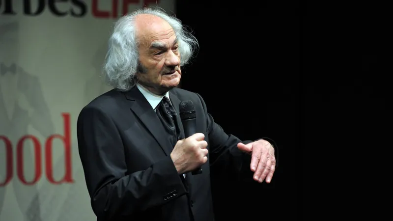 Renumitul neurochirurg Leon Dănăilă îi îndeamnă pe români să îl voteze președinte pe Nicolae Ciucă - Foto: FB