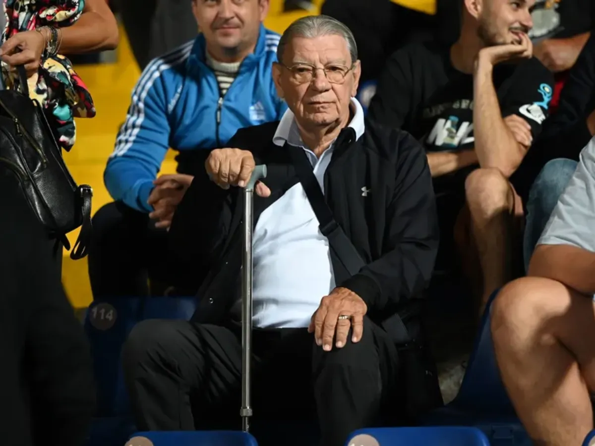 Emeric Ienei este înmormântat astăzi, în Oradea, cu onoruri militare