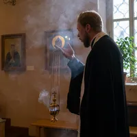 SĂRBĂTOARE 26 OCTOMBRIE De ce să nu te piepteni azi. Viața Sfântului Mare Mucenic Dumitru - Foto: Pexels (rol ilustrativ)