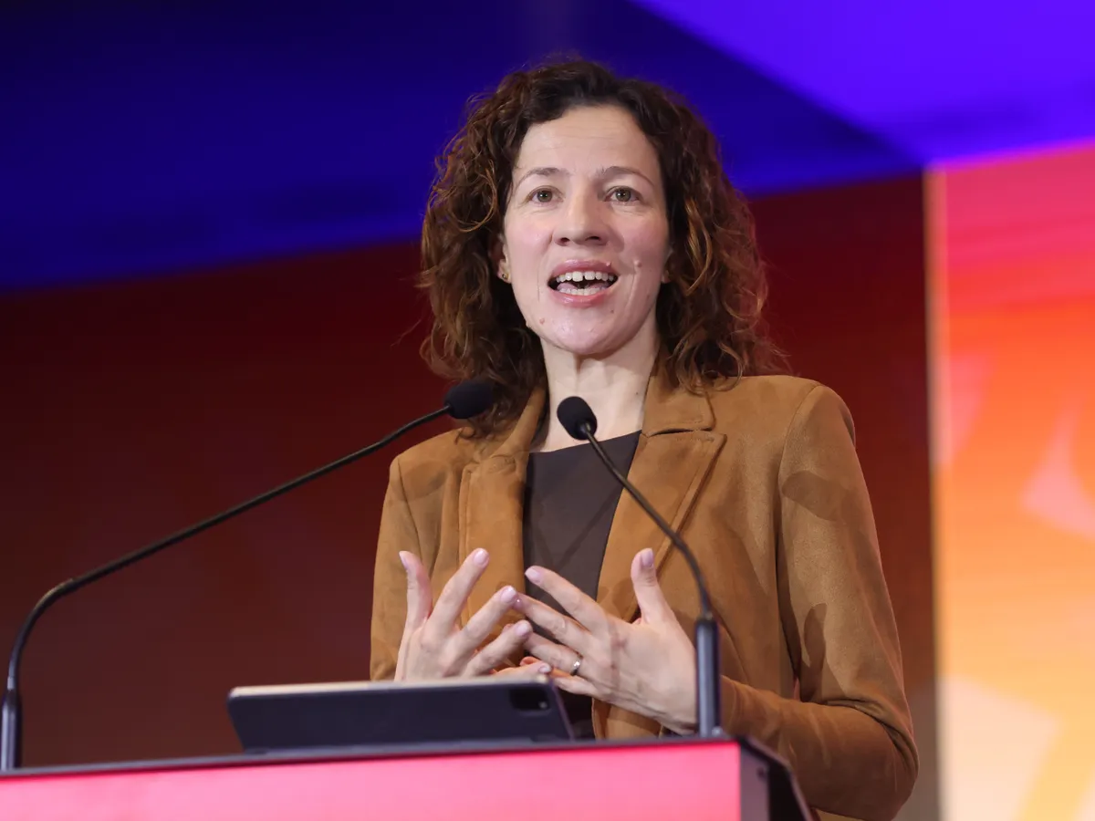 Vicepreședinta executivă a Comisiei Europene, în vizită la SNSPA