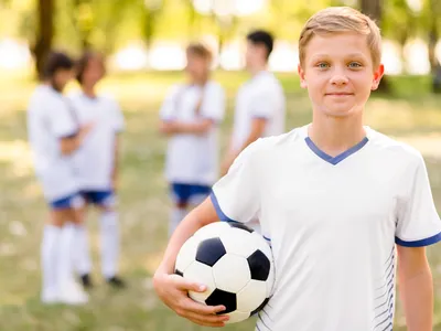 Mai mulţi părinţi au sărit la bătaie la un meci de fotbal după ce o jucătoare a faultat un adversar Foto: Freepik (fotografie cu caracter ilustrativ)