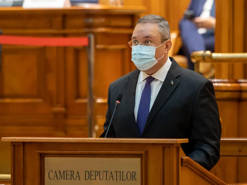 Premierul Nicolae Ciucă anunță relaxarea restricțiilor pentru sărbători. /Foto: gov.ro