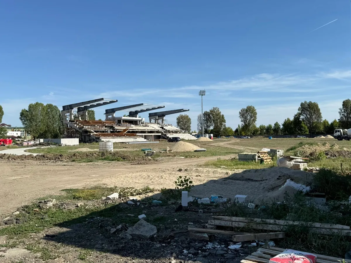Stadionul din Titu - Foto: db-sport.ro