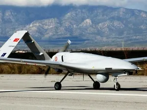 Drona TB2, de la producătorul turc Bayraktar, este o dronă foarte rezistentă/ Foto: RFI.fr