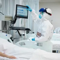 Doi din trei români ar plăti mai mult pentru acces la servicii medicale mai bune. / Foto: healthgrades.com