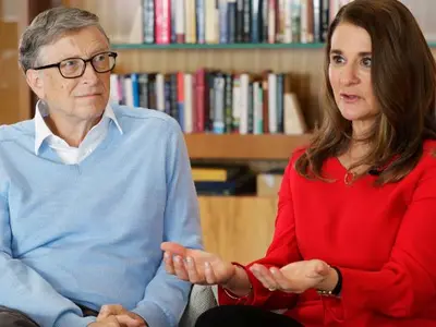 Bill şi Melinda Gates au divorțat oficial, cu acte. Doamna nu renunță la numele de familie. / Foto: cnn.com