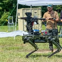 Cum arată câinele robot specializat în distrugerea dronelor testat de militarii americani - FOTO: US Army