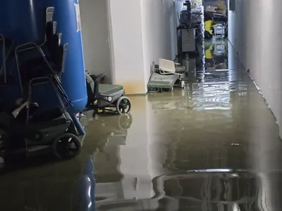 Inundaţie masivă în Spitalul Judeţean de Urgenţă "Sf. Pantelimon" din Focşani - Foto: Facebook/Instituţia Prefectului Vrancea