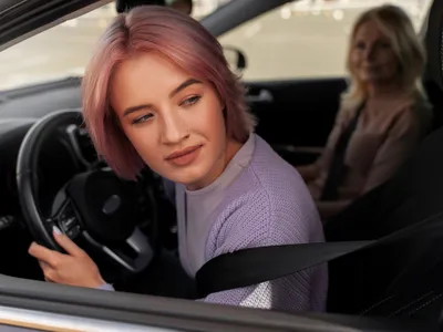 Cum trebuie să lași roțile după ce parchezi mașina? Și șoferii „bătrâni” greșesc și riscă daune - Foto: Freepik (Imagine cu rol ilustrativ)