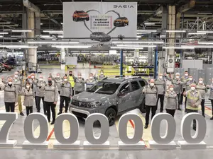 Uzina Dacia de la Mioveni a produs 7 milioane de autovehicule în 54 de ani. / Foto: Dacia