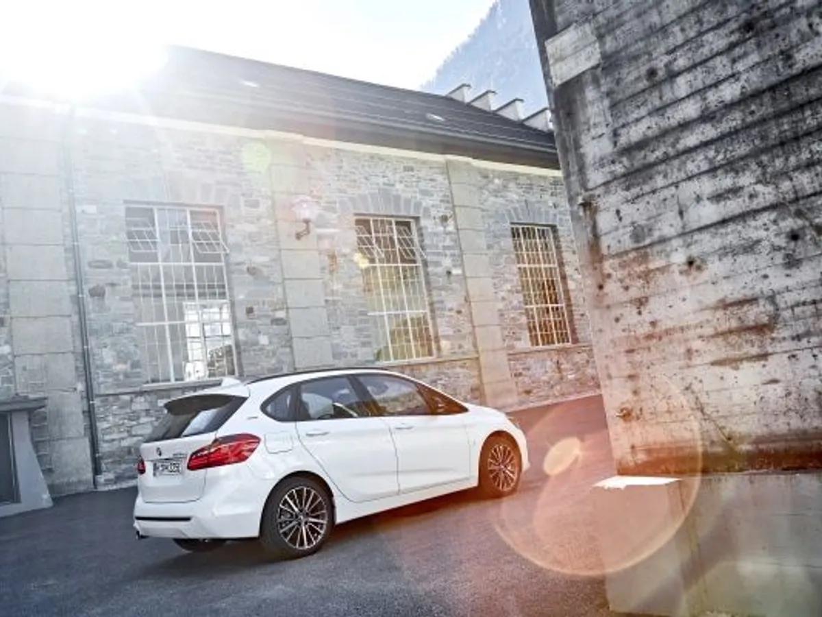 BMW Seria 2 Active Tourer 225xe, cel mai de succes model BMW plug-in hybrid în România.