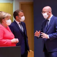 Lideri europeni cu măști/FOTO: consilium.europa.eu