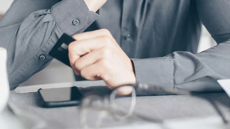 Nouă metodă de fraudă bancară. Se cer informații sensibile, celor care au conturi deschise - Foto: Pexels/Mikhail Nilov