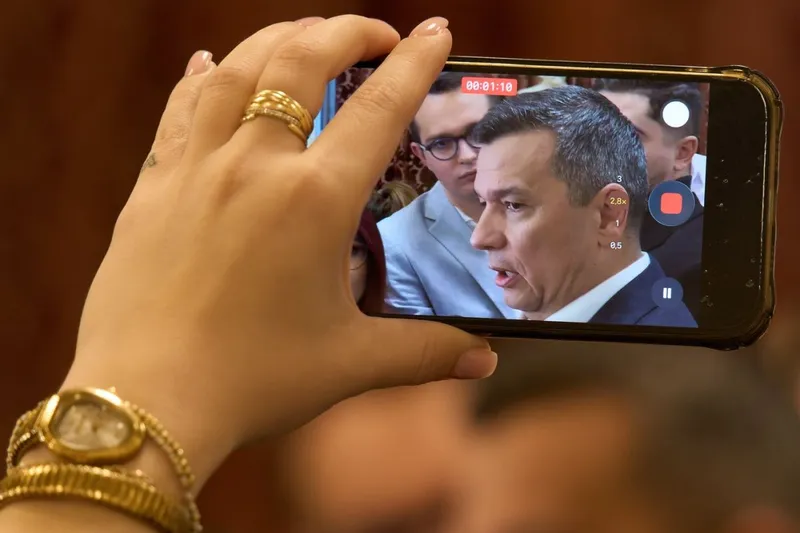 Preşedintele PSD, Sorin Grindeanu, vorbeşte &icirc;n timpul unei conferinţe de presă - Foto: Profimedia Images