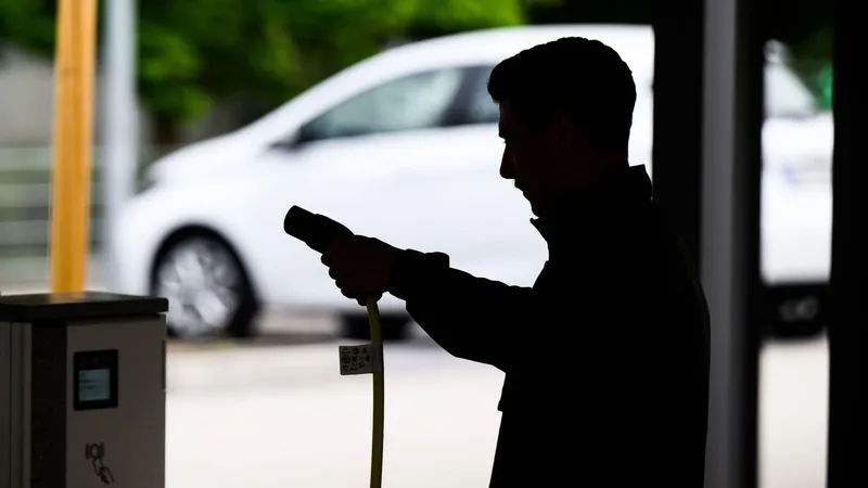 „Epoca” curentului gratis pentru mașinile electrice s-a cam terminat. / Foto: Profimedia