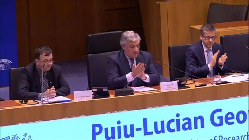 Rectorul unei universităţi importante este inculpat pentru delapidare - Foto: Facebook/Lucian Georgescu