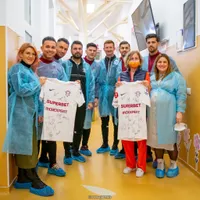 Adrian Mutu și fotbaliștii de la Rapid- Foto: FACEBOOK