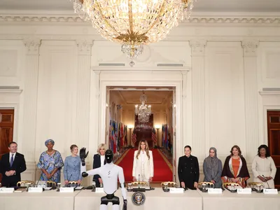 Robot umanoid la summitul Melaniei Trump - Foto: Profimedia Images