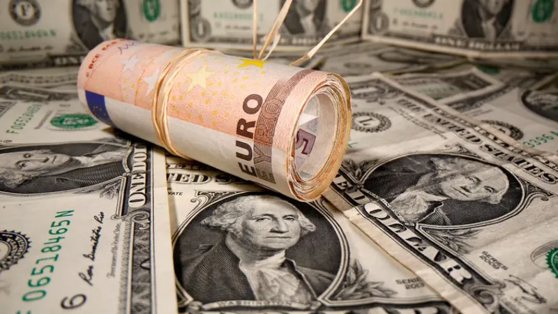 Dolarul câștigă teren în fața euro - FOTO: zdg.md