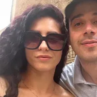 O tânără l-a păcălit pe un italian să își vândă casă. I-a luat banii și a deschis un magazin foto: Captură video mediaset.it