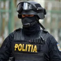 Percheziţii la o grupare care aducea migranţi prin frontierele cu Serbia şi Bulgaria. / Foto: ziare.com