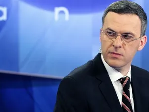 Sancțiunea CNA vizează difuzarea unei serii de afirmaţii referitoare la vaccinul împotriva COVID-19 în cadrul ediţiei din 13 septembrie a emisiunii "Subiectiv", moderată de Răzvan Dumitrescu. / Foto: dcnews.ro