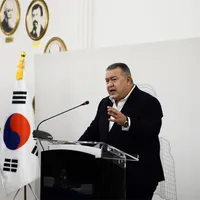Mihai Daraban: Decidenții politici ar trebui să trateze în mod special investitorii din Republica Coreea Foto: CCIR