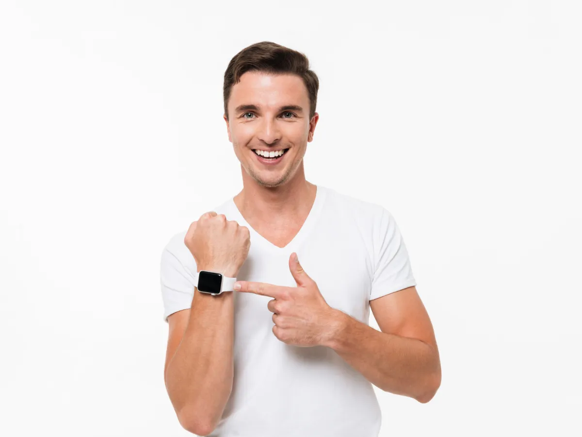 Bărbat cu ceas - Foto: Freepik (Imagine cu rol ilustrativ)